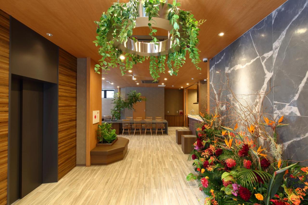Luxcare Hotel Осака Экстерьер фото